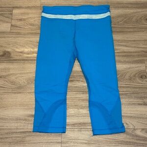 Lululemon Size 8 Blue Luxtreme Inspire Crop Leggings